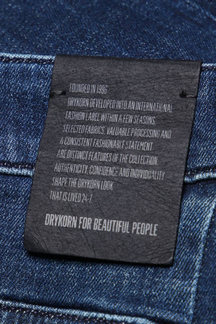 Carou DRYKORN Used Look Straight Cut Jeans mit Stretch Letzter Tag