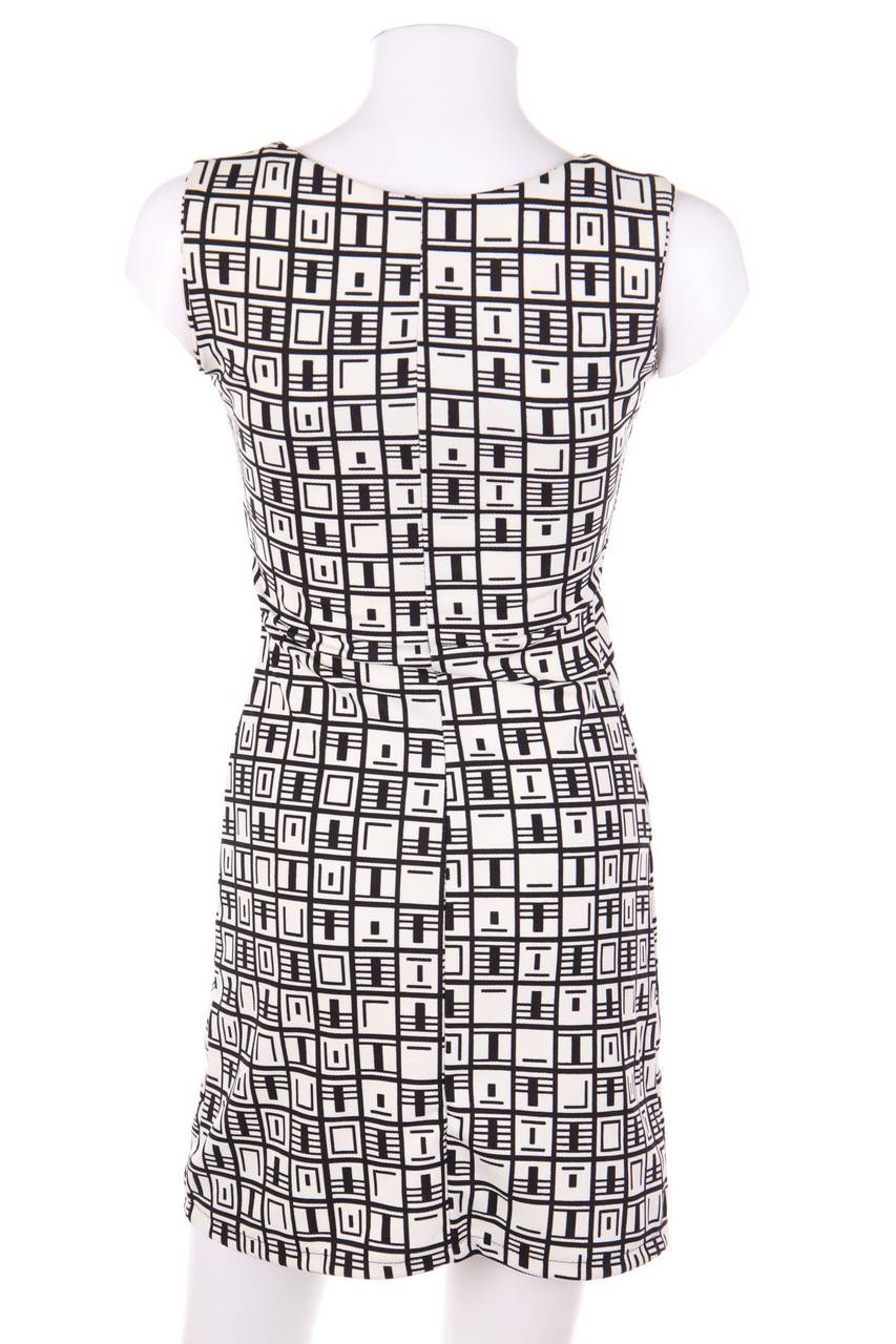 Carou Ohne Label Kleid mit geometrischem Muster 2025
