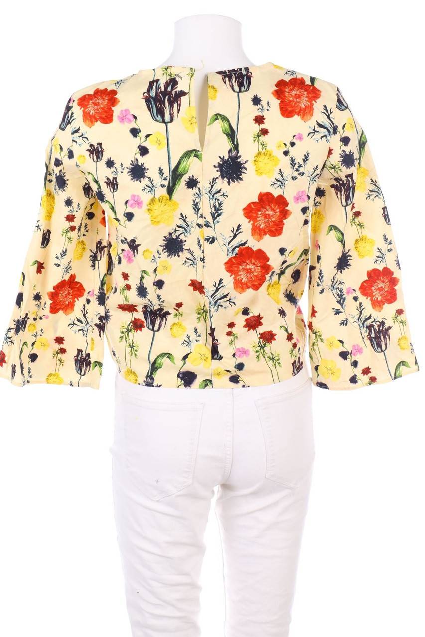 Carou H&M Bluse mit Blumen-Print zum Knoten Lagerräumung