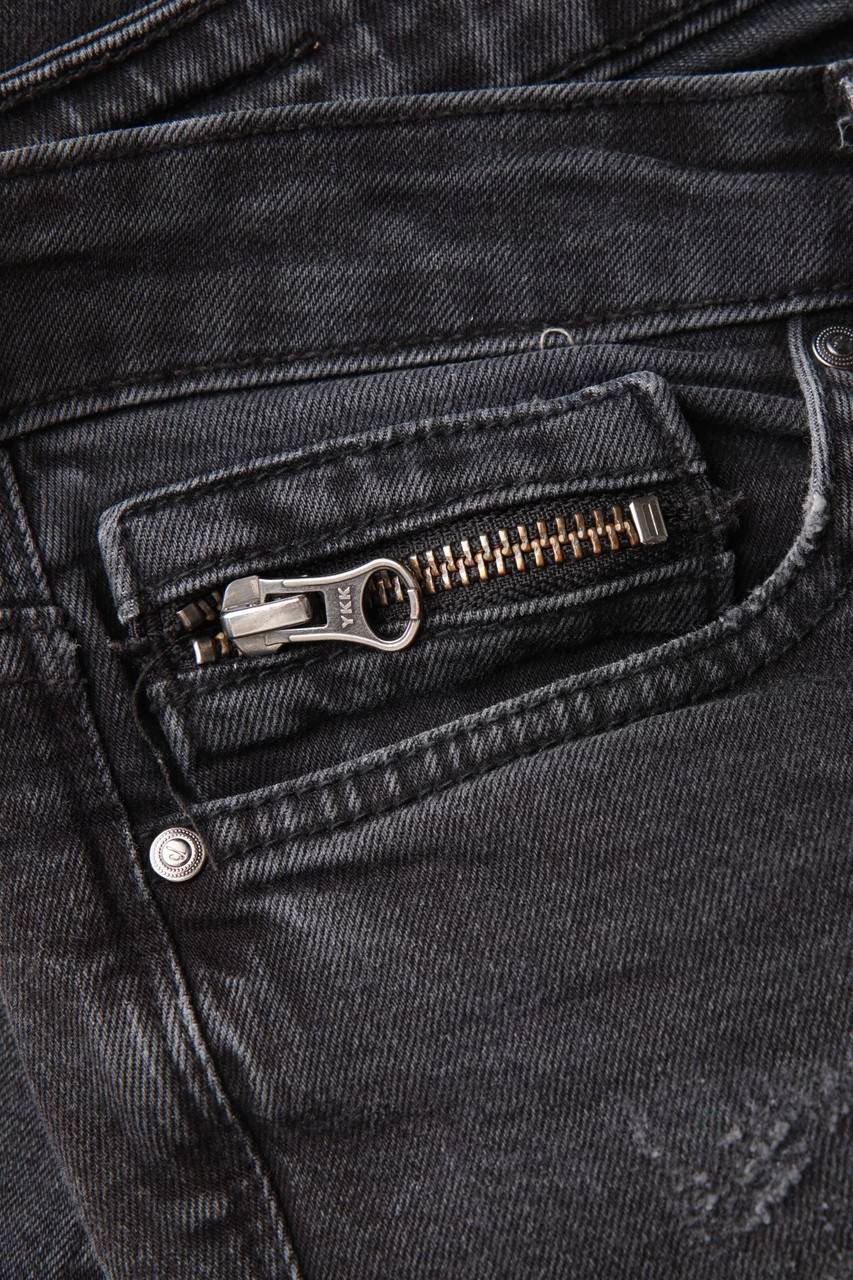 Carou Blend She Destroyed Skinny-Jeans mit Logo-Badge Verkauf