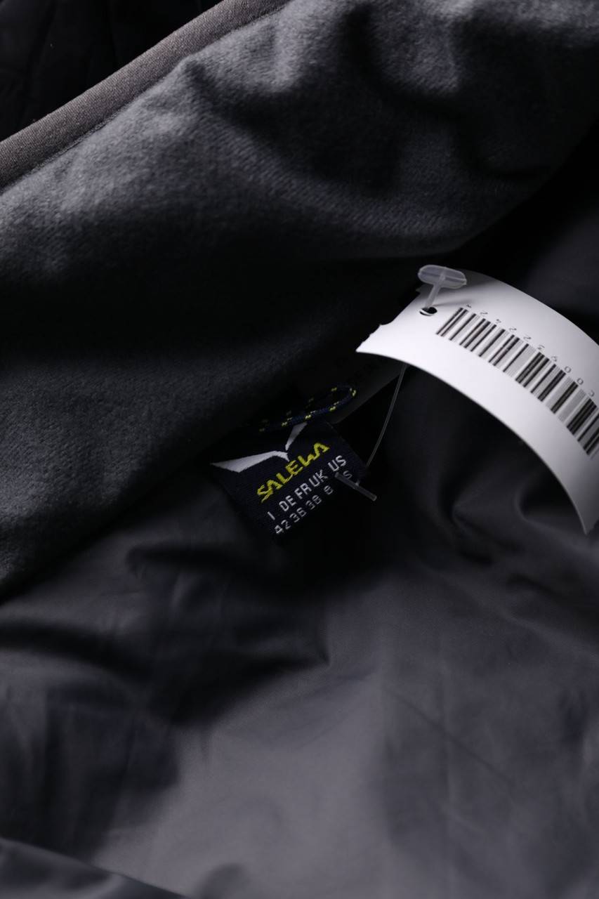 Carou SALEWA wattierte Jacke mit Logo-Stickerei Vierteljährliche Förderung