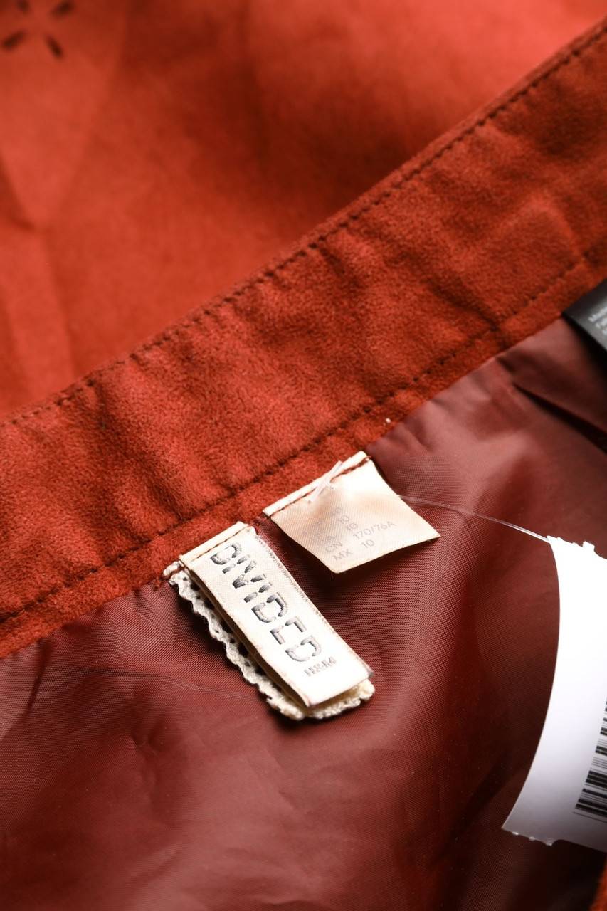 Carou H&M DIVIDED Faux Leather-Mini-Rock im 60s-Style Begrenzt auf 3 Tage