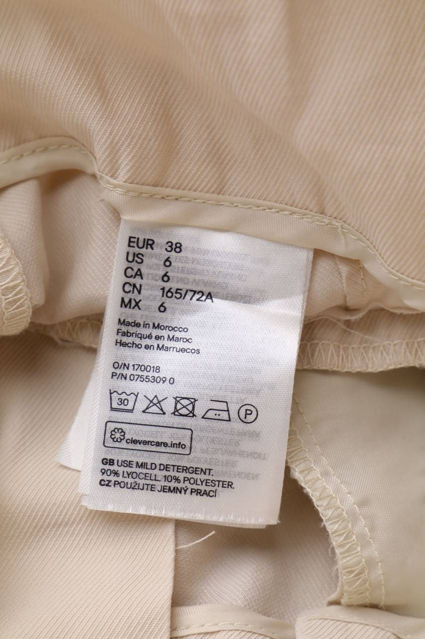 Carou H&M Shorts mit Gürtel Online