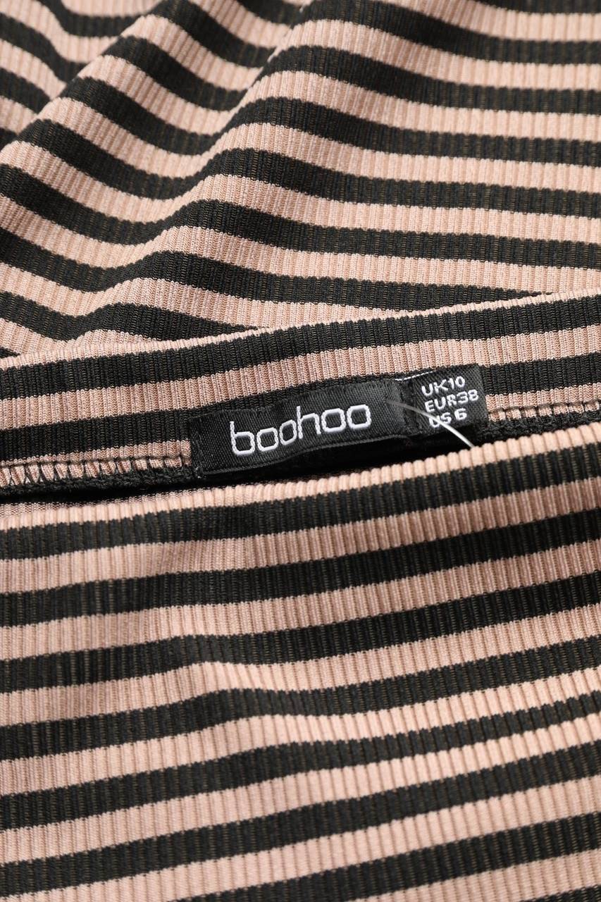 Carou Boohoo Minirock mit asymmetrischem Schnitt im Angebot