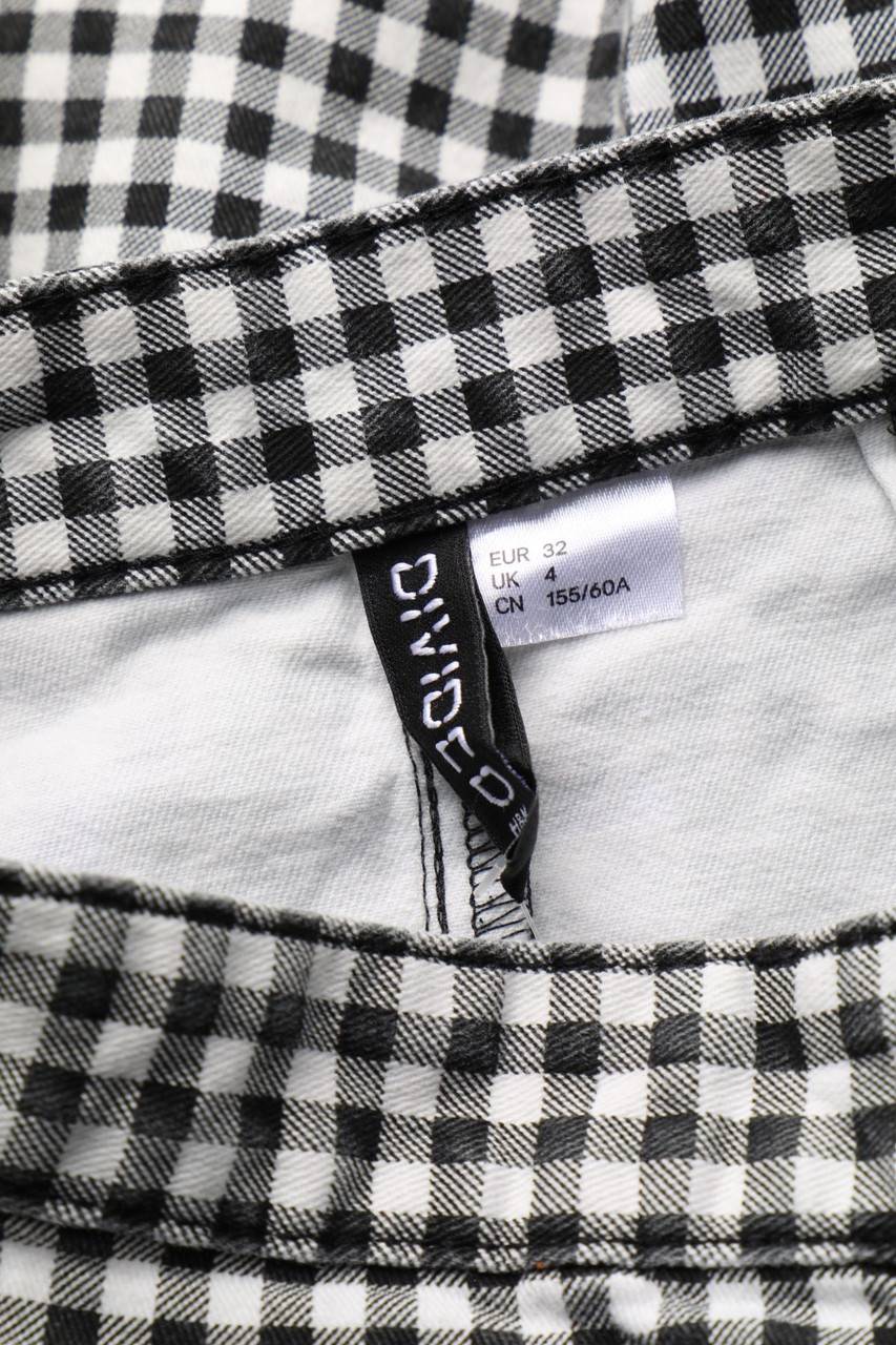 Carou H&M DIVIDED Karo-Minirock mit Knöpfen Vatertagsangebot