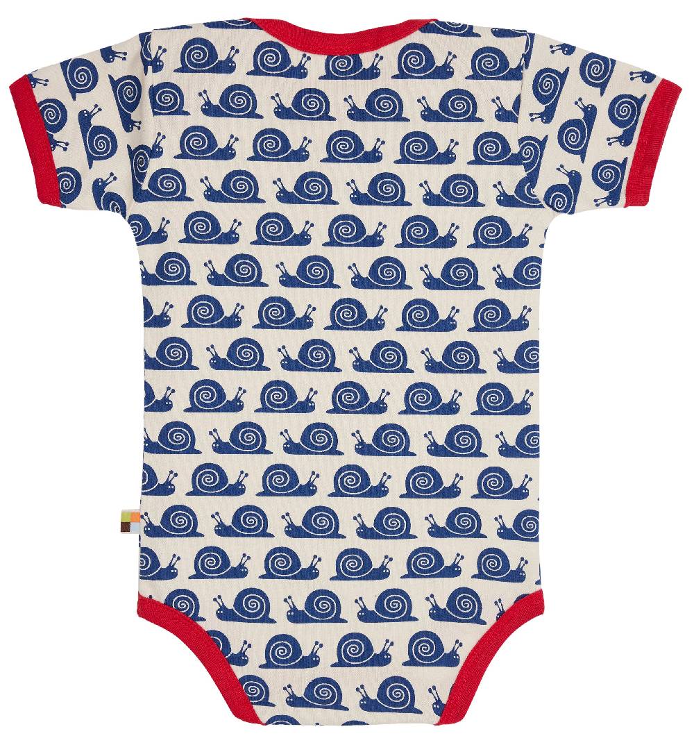 Loud Proud Body Kurzarm mit Druck Schnecken Top Angebot