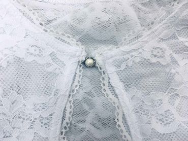 Pezzo D'oro Damenspitzenbluse mit Tropfenausschnitt, Retro Look, Halbarm, Farbe weiß Begrenztes Angebot