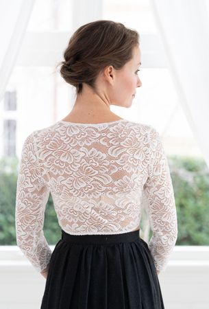 Pezzo D'oro Dirndlbluse aus elastischer Spitze creme 3/4 Arm, Dirndlspitzenbluse Top Angebot
