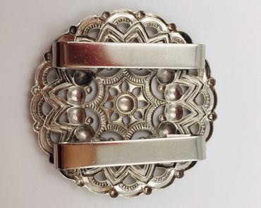 Pezzo D'oro Schürzenschließe,zur Deko an Schürze, filigran silber Rabatt